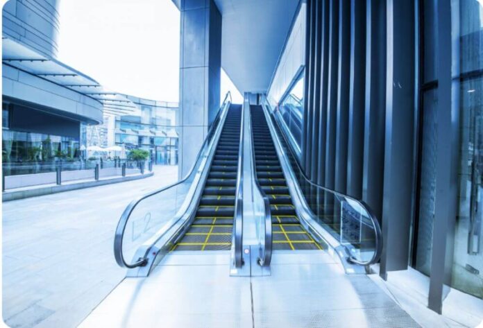 TravelMaster 115: Enhanced Safety and Durability for High Traffic Areas